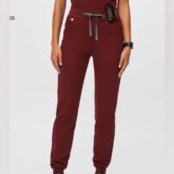 Figs Burgundy - Picture 2 of 7